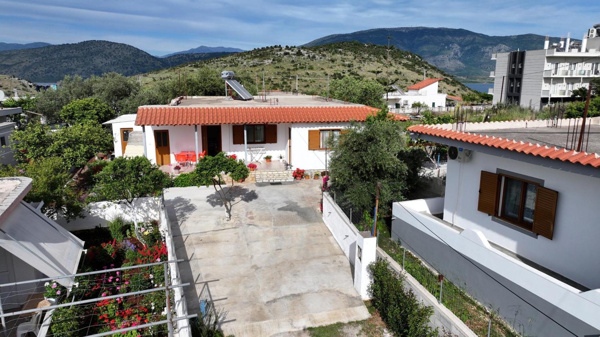 Brahimi Guest House Ксамил Екстериор снимка