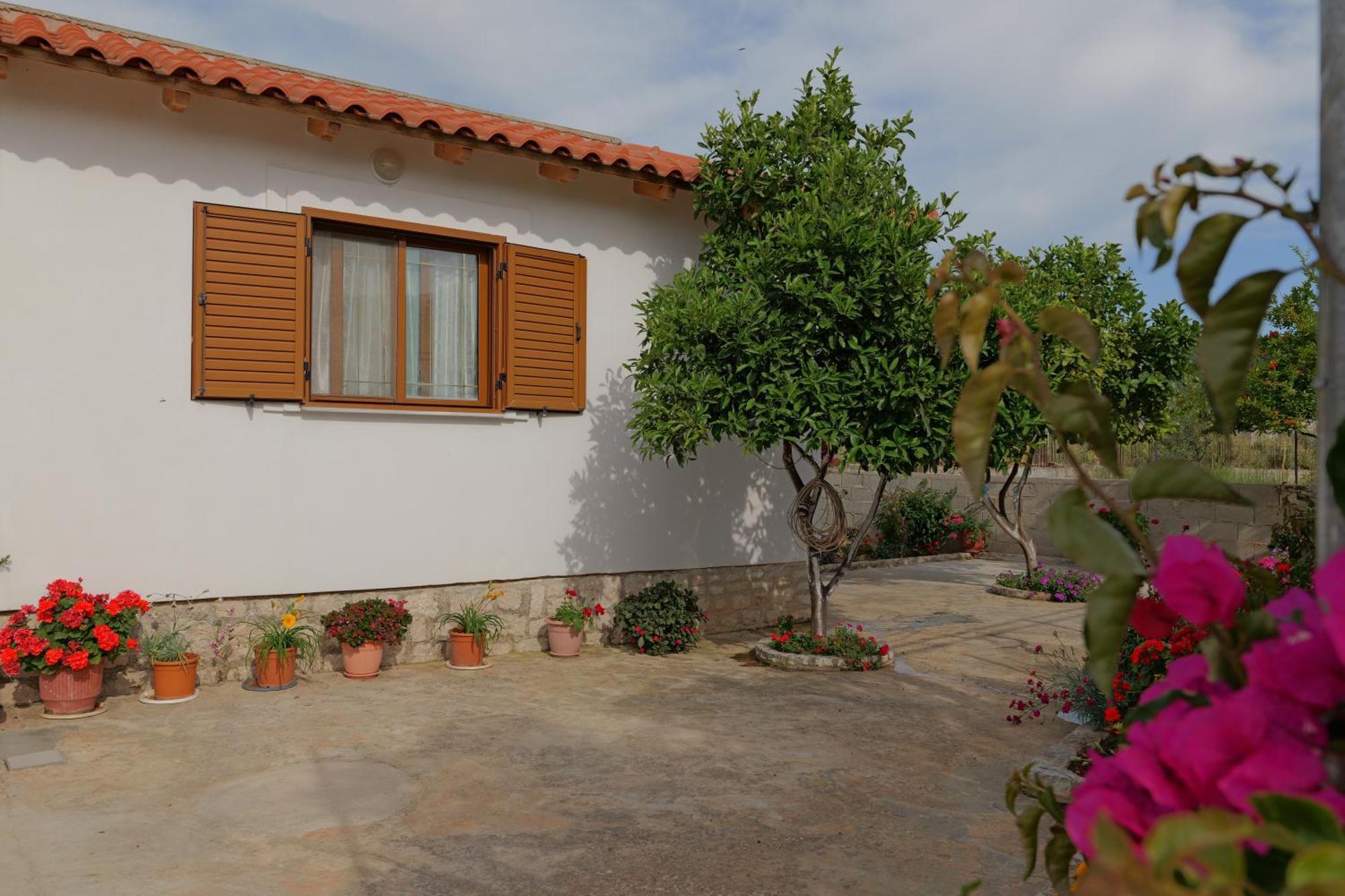 Brahimi Guest House Ксамил Екстериор снимка