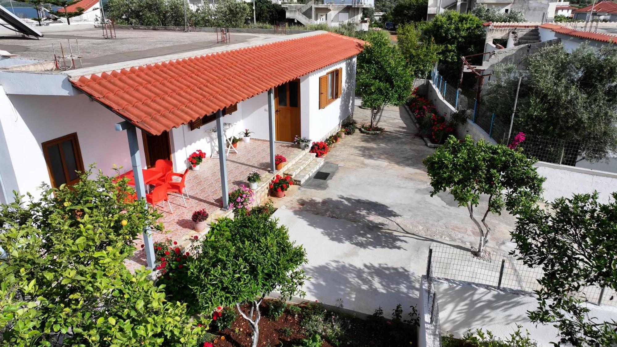 Brahimi Guest House Ксамил Екстериор снимка