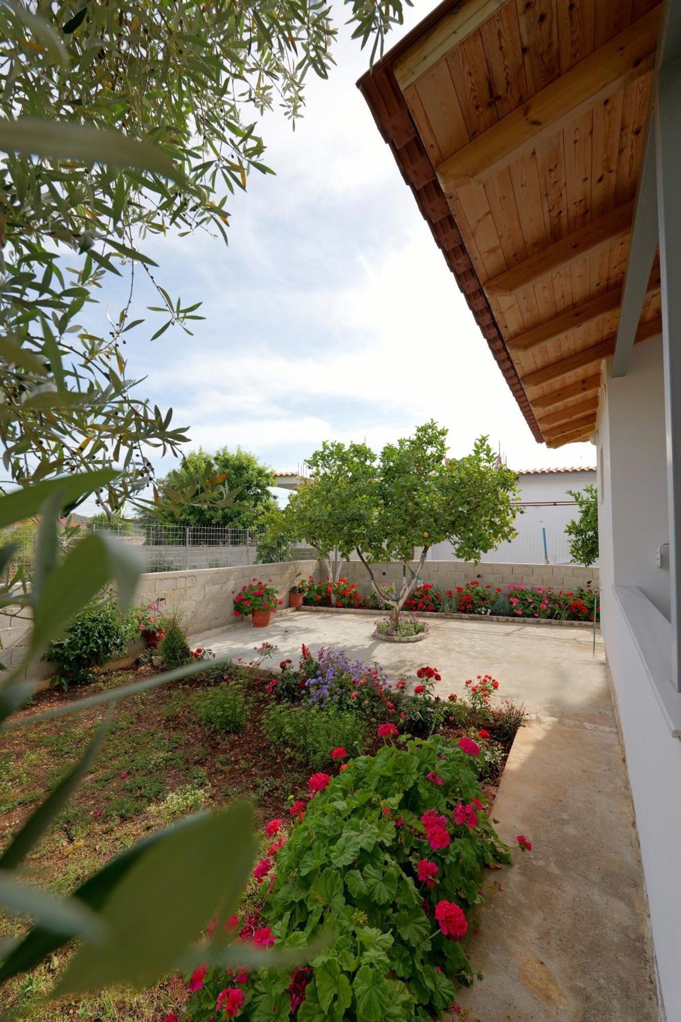 Brahimi Guest House Ксамил Екстериор снимка